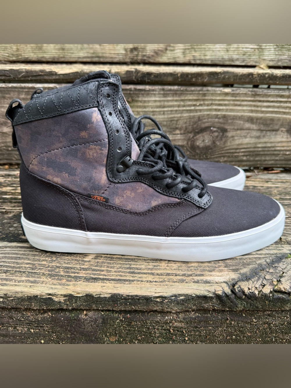 Van’s Off The Wall High Top Shoes - Picture 2 of 6
